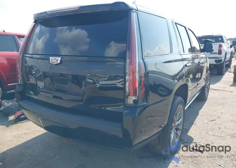 2019 Cadillac Escalade Premium Luxury z USA, uszkodzony, nr VIN 1GYS3CKJ0KR370378